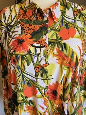 Women with Control Tropical Orange & Green Button-Front Tunic